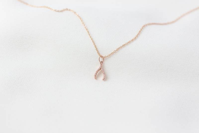 Mini Wishbone Halskette - 14K Rose Gold Charm Handgefertigter Schmuck Mini Wishbone Halskette - 14K Rose Gold Charm Handgefertigter Schmuck von Treenbee