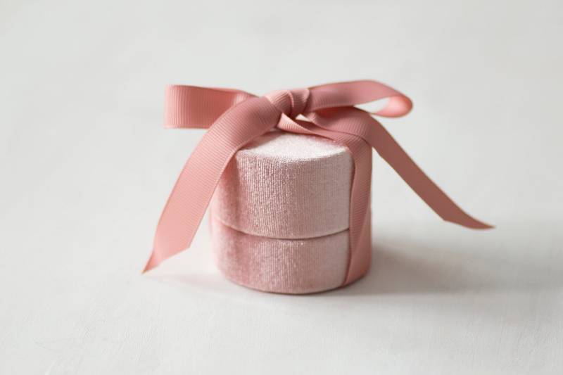Runde Samt Ring Box - Flamingo Pink Heirloom Vintage von Treenbee
