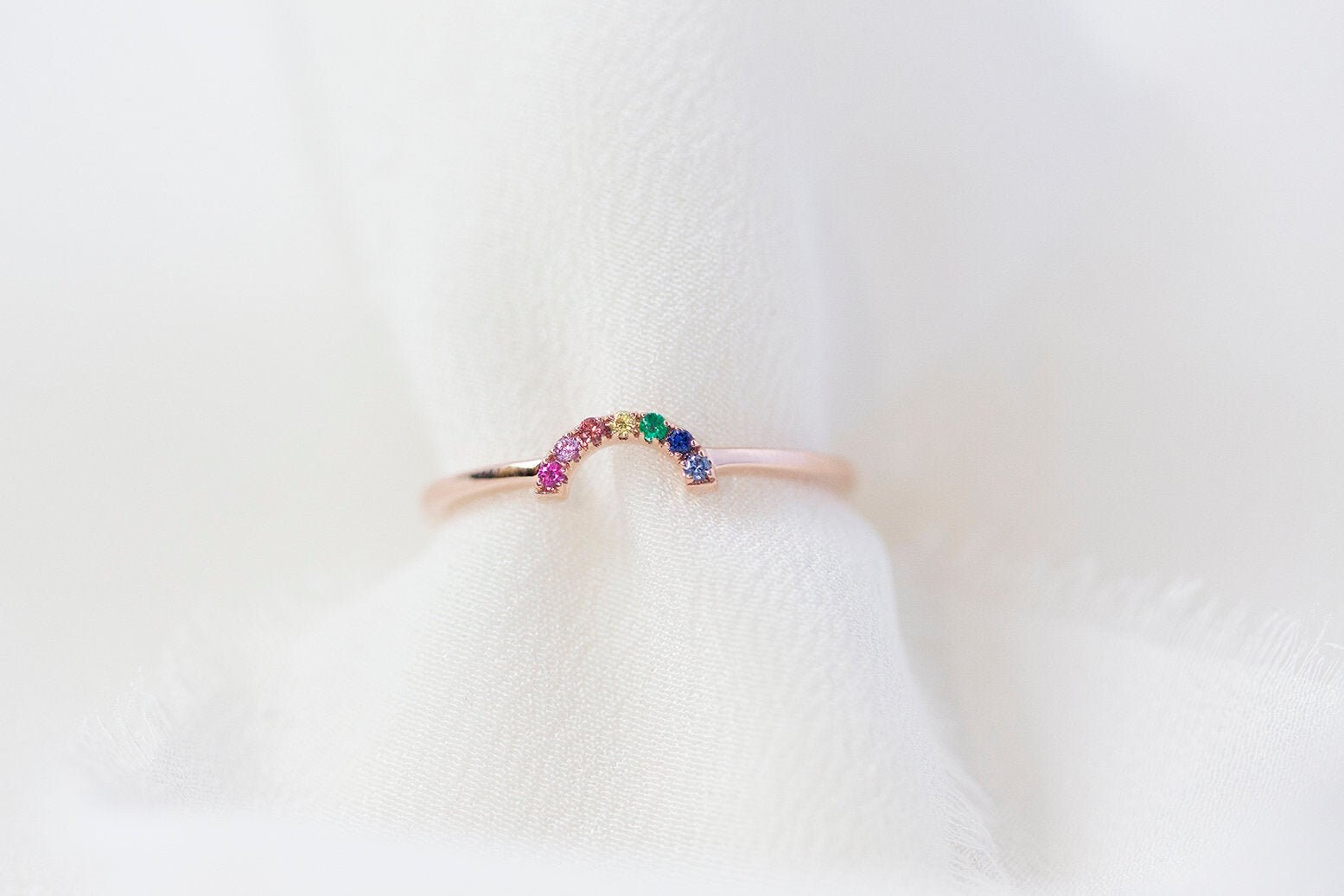 Versandfertig - Mini Regenbogen Ring 14K Roségold Saphir Handgemachter Schmuck von Treenbee