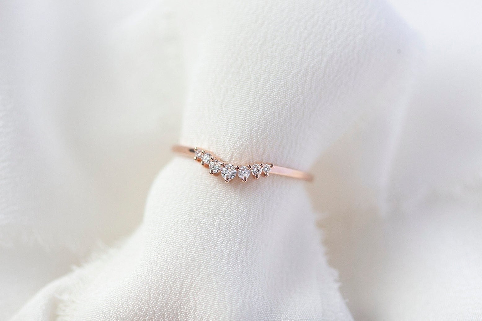 starla - 14K Rose Gold Diamant Nestling Ring von Treenbee