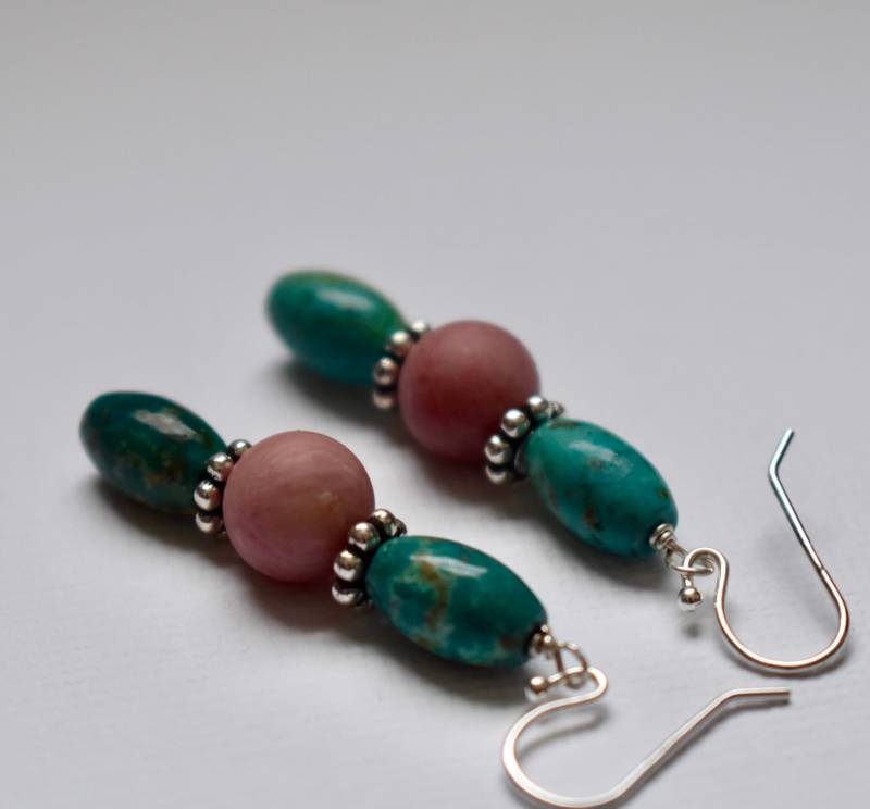 Echte Türkis Ohrringe - Rhodonit Naturstein Schmuck Handgemachte Made in Montana Erdig Neutral Boho von TreesandStars