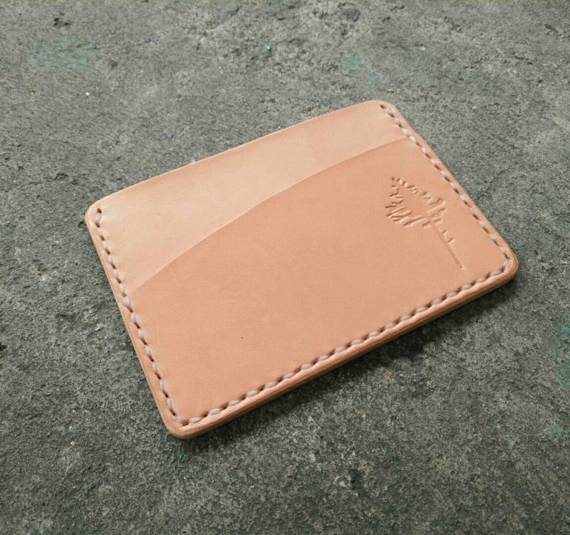 Handgemachter Kartenhalter Aus Veganem Leder von TreeworksLeather