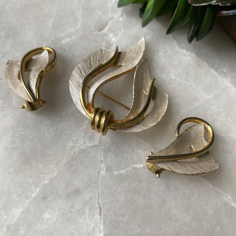 Vintage Jj Emaille Brosche Und Ohrclips Set von TrendRevival