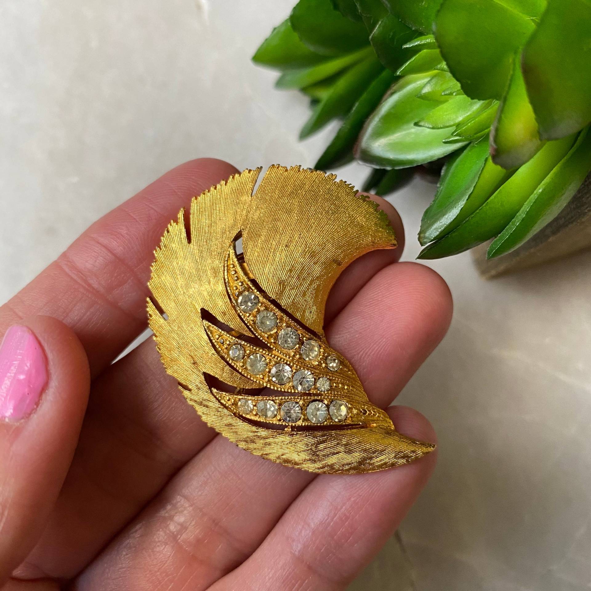 Vintage Jj Jewellers Brosche Gold Tone Strass Kristall Pin von TrendRevival