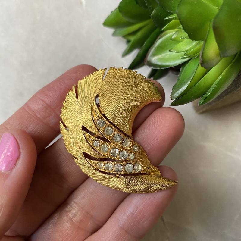 Vintage Jj Jewellers Brosche Gold Tone Strass Kristall Pin von TrendRevival
