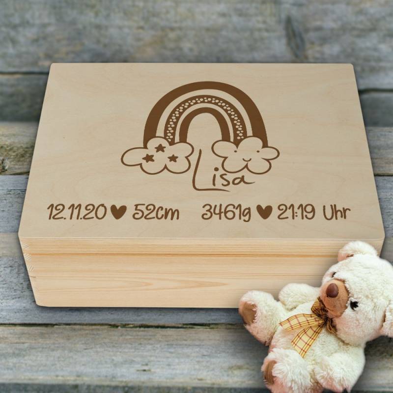 Erinnerungsbox Baby zur Geburt Regenbogen mit Wunschgravur von Trendgravur