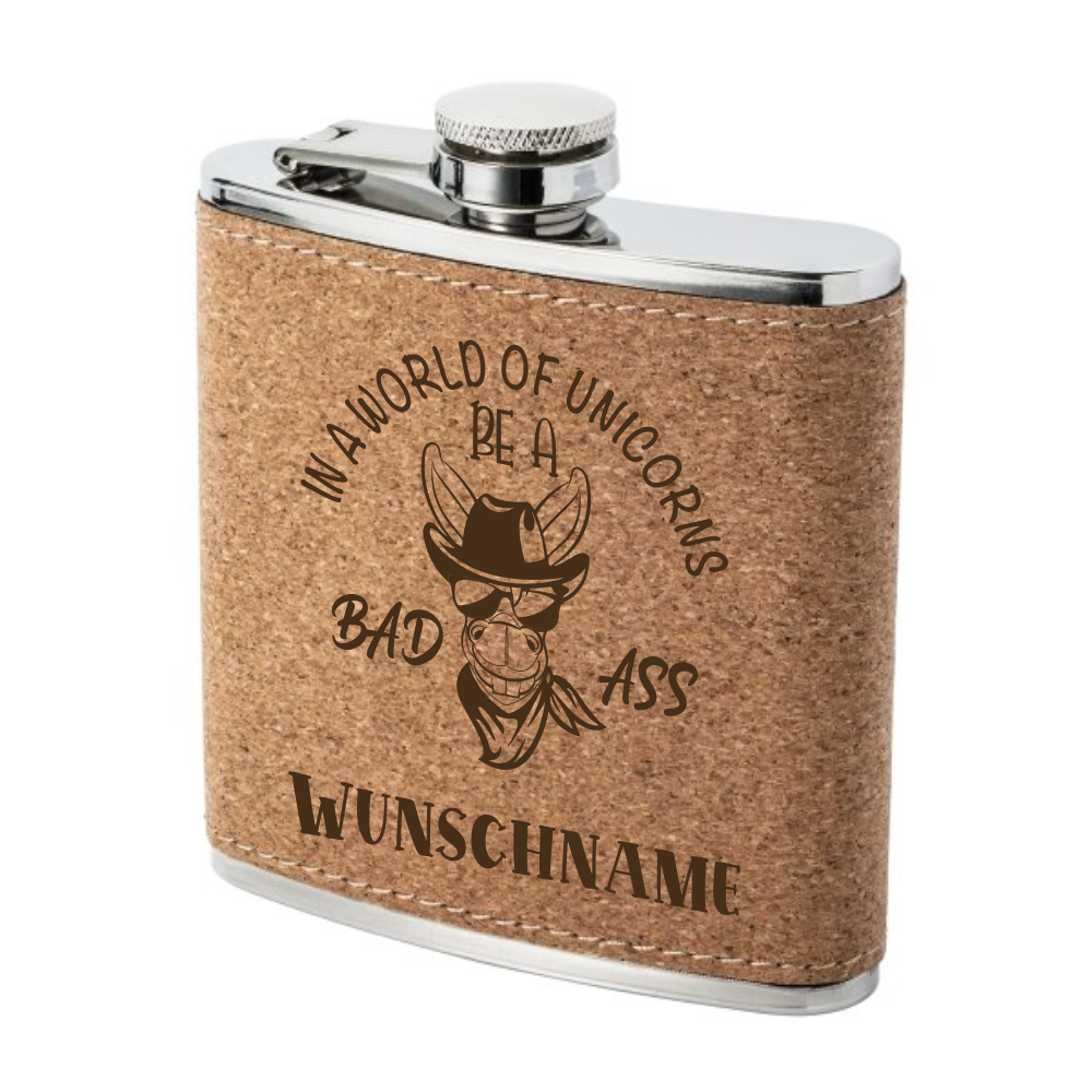 Flachmann Kork mit Gravur Bad Ass von Trendgravur