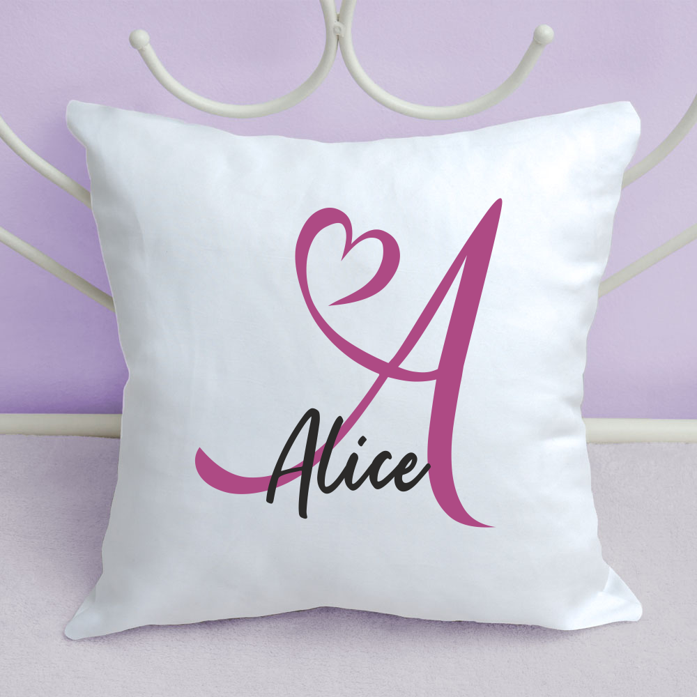 Personalisiertes Namenskissen mit Buchstaben von Trendgravur