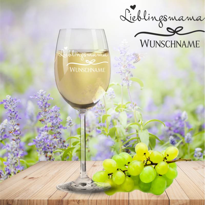 Weißweinglas von Leonardo Lieblingsmama mit Namensgravur von Trendgravur
