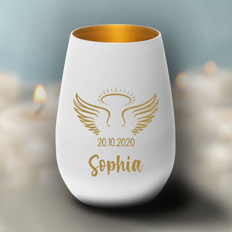 Windlicht Erinnerungslicht - Engelsflügel mit Namensgravur und Datum von Trendgravur