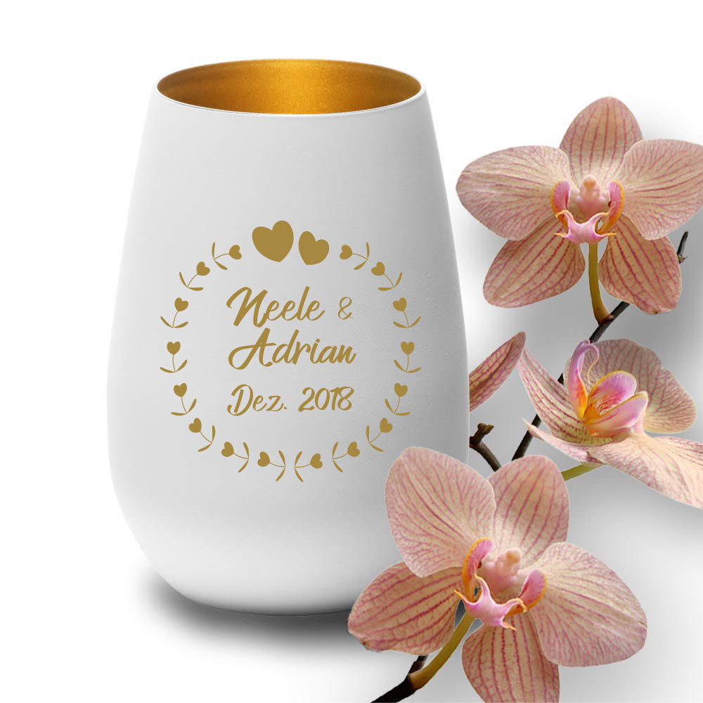 Windlicht mit Gravur zur Hochzeit Herzkreis weiss-gold Windlicht mit Gravur zur Hochzeit Herzkreis weiss-gold von Trendgravur