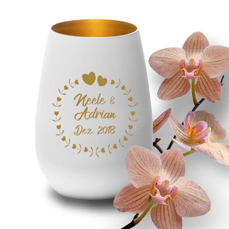 Windlicht mit Gravur zur Hochzeit Herzkreis weiss-gold Windlicht mit Gravur zur Hochzeit Herzkreis weiss-gold von Trendgravur