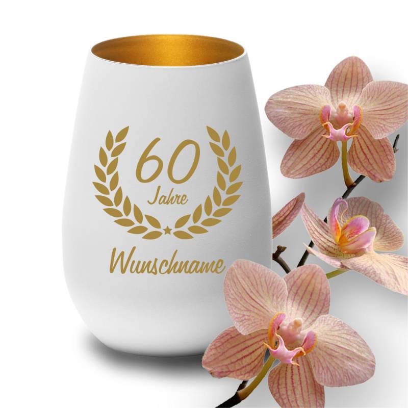 Windlicht zum 60. Geburtstag mit Wunschnamen weiss-gold von Trendgravur