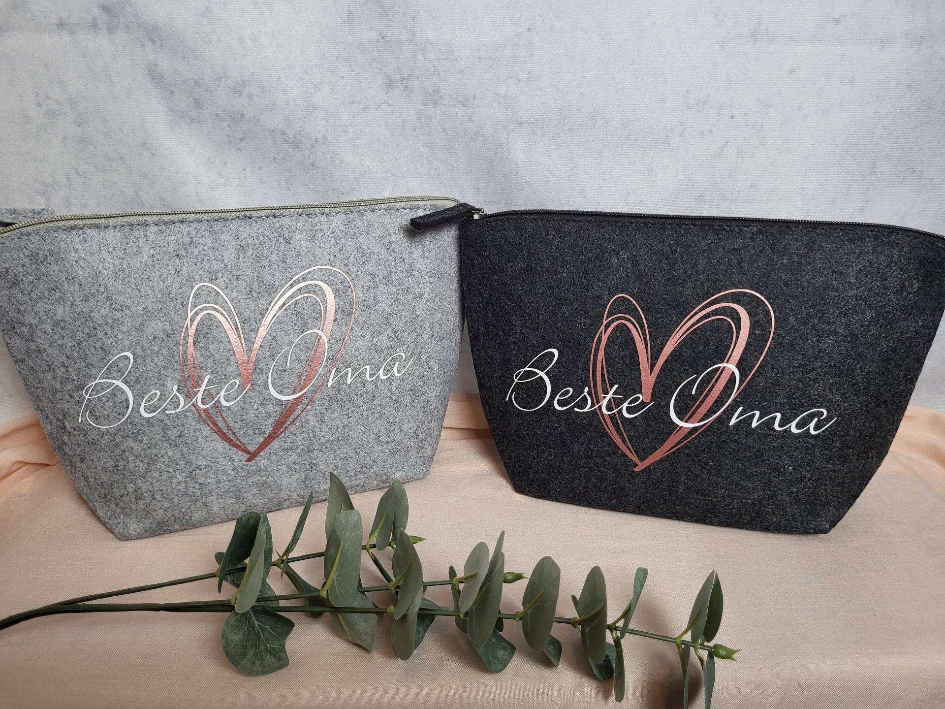 Kulturtasche | Kosmetiktasche Personalisiert Aus Filz Geschenk Oma Geburtstag Weihnachten Weihnachtsgeschenk von TrendstudioLange