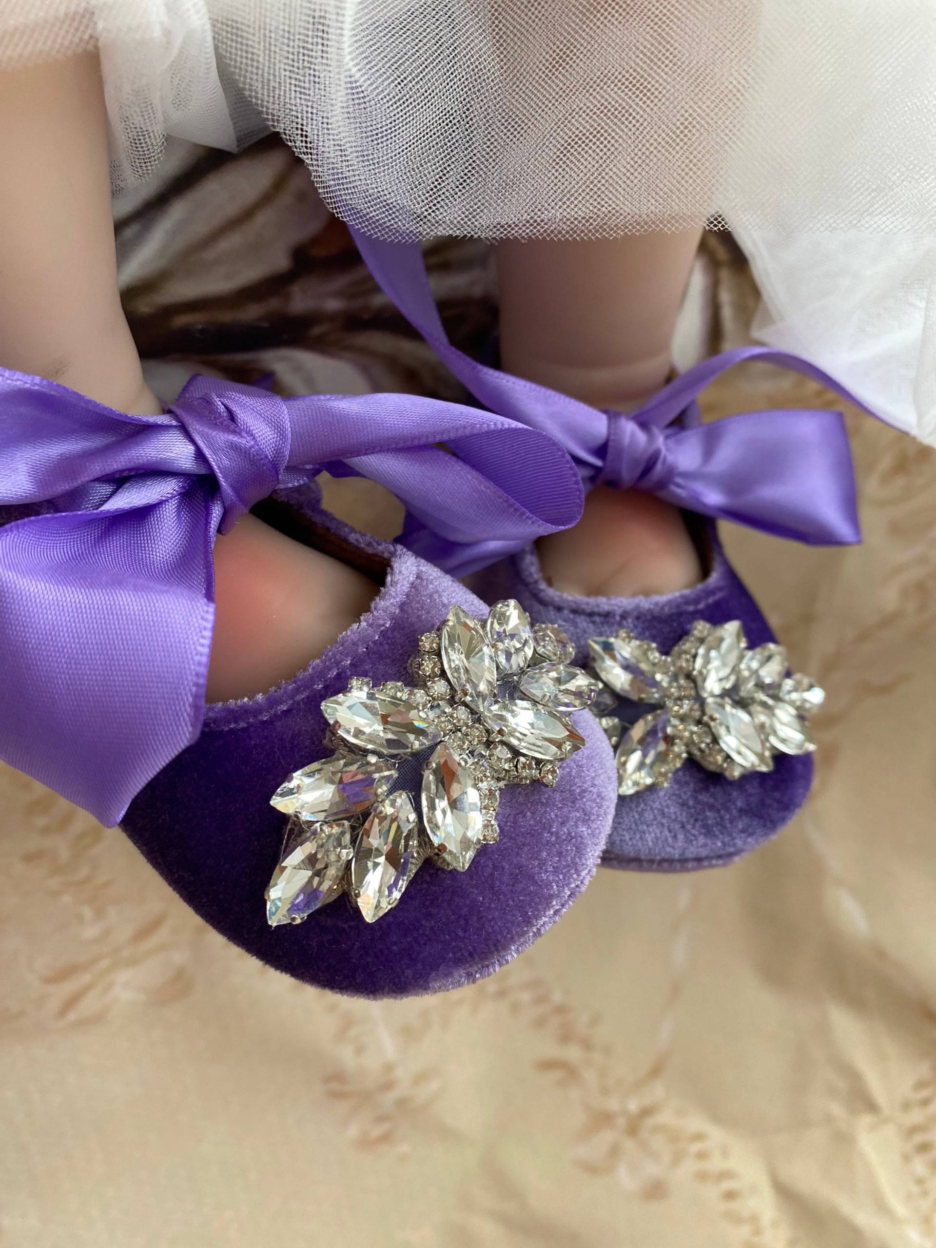 Lila Baby Mädchen Schuhe, Krippe 1Er Geburtstag Party Hochzeit, Strasssteine Mädchenschuhe Babymädchen Geschenk Lila Baby Mädchen Schuhe, Krippe 1Er Geburtstag Party Hochzeit, Strasssteine Mädchenschuhe Babymädchen Geschenk von TrendyBoutiqueDesign