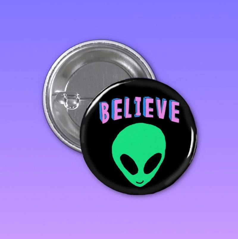 Alien Glauben Sie 1 1/4 Zoll Pin-Back Button, X-Dateien, Ich Will Glauben, Tumblr Pin, Rucksack-Taste von TrendyHedgehog
