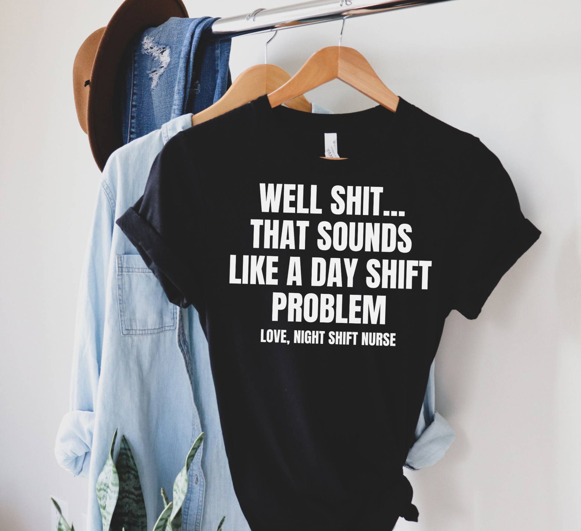 Nachtschicht Krankenschwester Shirt Krankenpfleger Ersthelfer Er Notfallkrankenschwester Geschenk Nachtschicht Krankenschwester Shirt Krankenpfleger Ersthelfer Er Notfallkrankenschwester Geschenk von TrendyTigerShop
