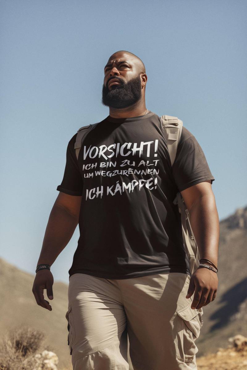 Lustiges T-Shirt, Sweatshirt & Hoodie - „Vorsicht Ich Bin Zu Alt Zum Wegrennen, Kämpfe" Geschenk, Sprüche von TrendyTonesApparel