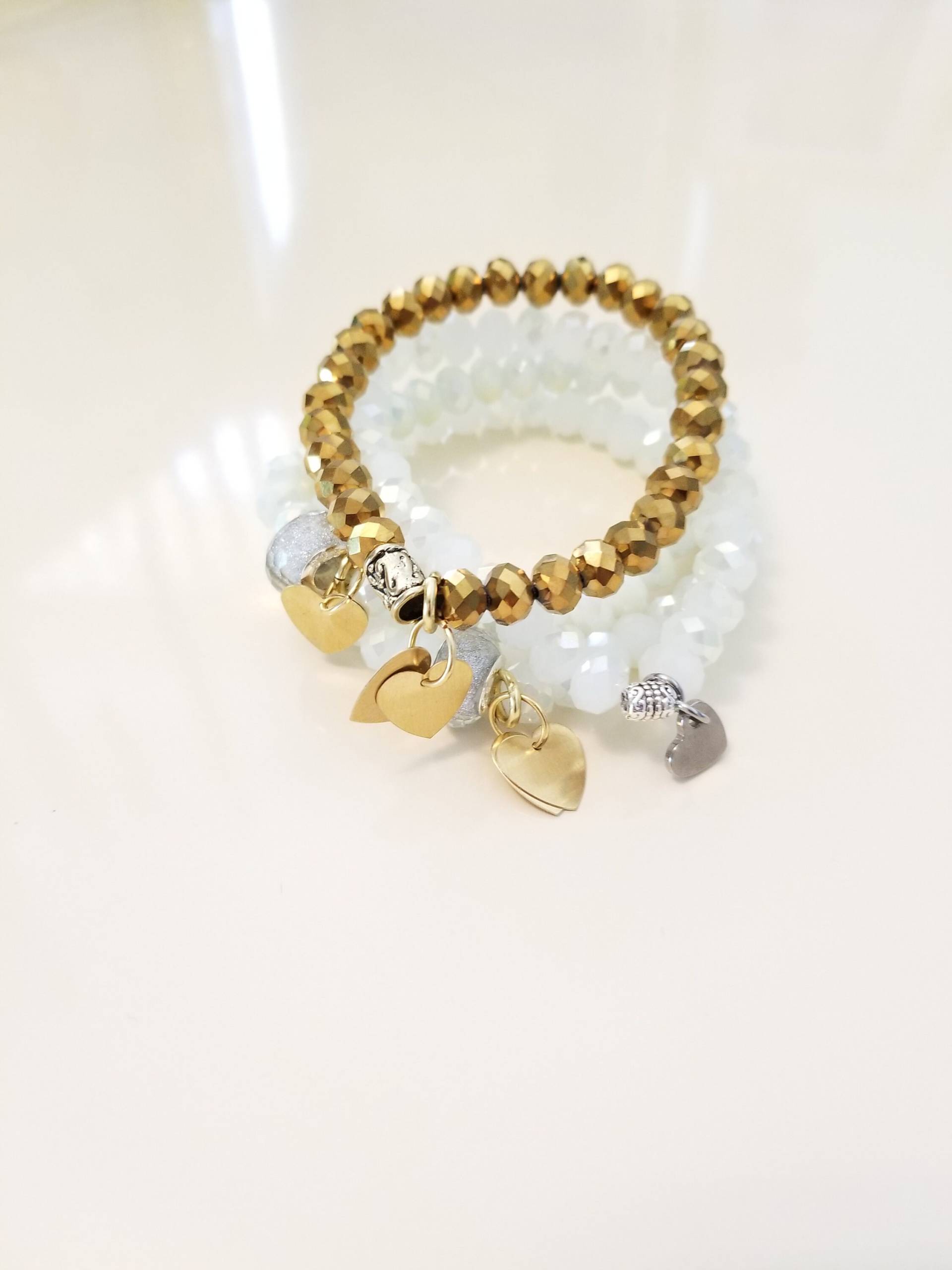 Verblasste Armbänder Mit Charmen Verblasste Armbänder Mit Charmen von TrendyTrendyStyle