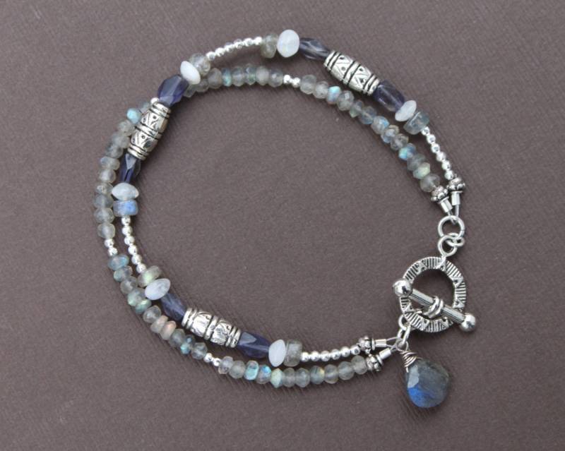 Labradorit Iolith Mondstein Edelstein Mix Silber Zinn Sundance Style Double Strang Armband von TresJolieJewels