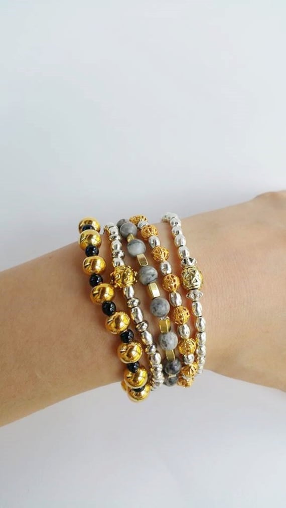Armbandsets - Mehrere Armbänder Armbandkombination Kombiniertes Armband Stapelbarer Schmuck Stapelarmbänder Boho-Chic-Stretch von TresJoliePT
