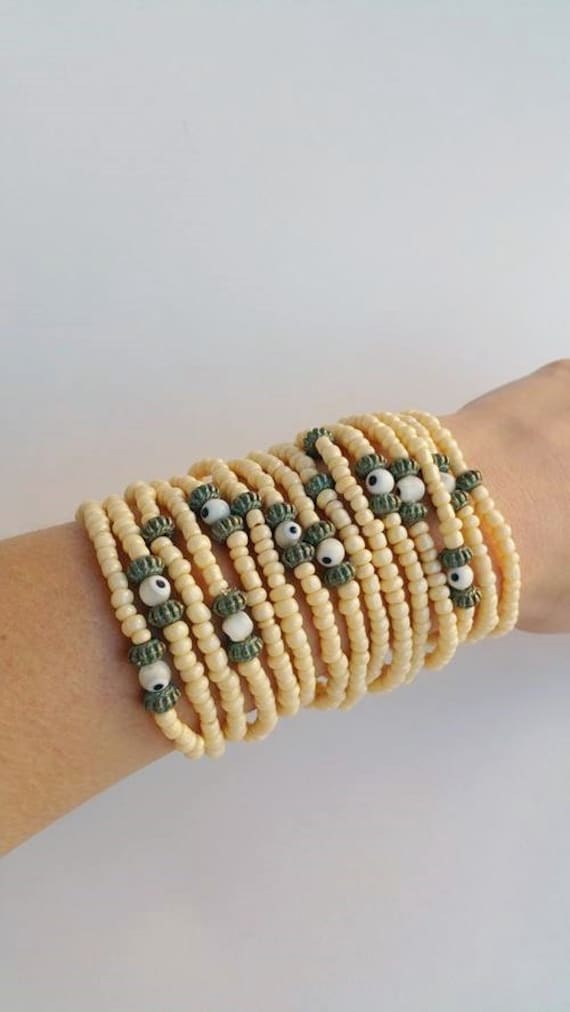 Beige Perlen - Geschichteten Yogaschmuck Weißen Auge Beije Schmuck Amulett Beten Stretch Armbänder Schichtung Beige Perlen - Geschichteten Yogaschmuck Weißen Auge Beije Schmuck Amulett Beten Stretch Armbänder Schichtung von TresJoliePT