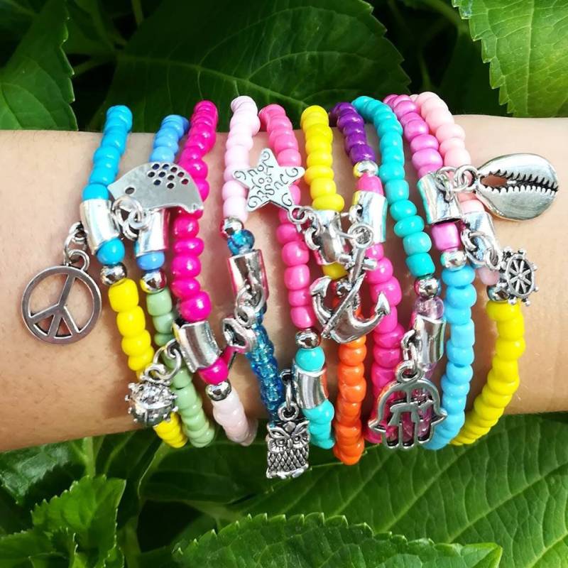 Brautjungfern-Geschenk, Geschenk Für Sie, Anhänger, Armband, Zierliche Armbänder Dehnen, Weihnachtsgeschenk, Seedbeads Schmuck von TresJoliePT