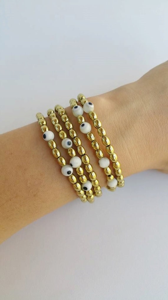 Goldene Metall-Perlen - Yoga Schmuck Weißen Auge Golden Goldene Armbänder Set Von Fünf Amulett Beten Goldene Metall-Perlen - Yoga Schmuck Weißen Auge Golden Goldene Armbänder Set Von Fünf Amulett Beten von TresJoliePT