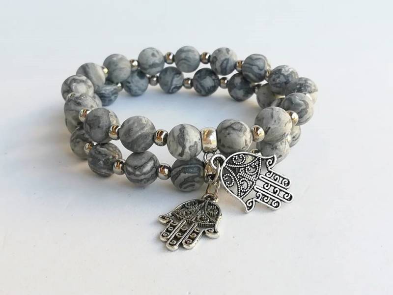 Graue Edelstein-Perlenarmbänder - Stretch-Armband Armbänder Edelstein-Armband Yoga-Schmuck Hand Der Fatima, Steine von TresJoliePT