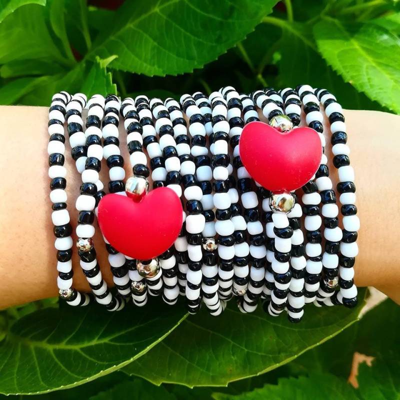 Original Armbänder, Stapelarmband, Brautparty-Geschenk, Armbänder Für Frauen, Rotes Herz, Alice Im Wunderland, Stapelbares Armband, Schwarz Weiß von TresJoliePT