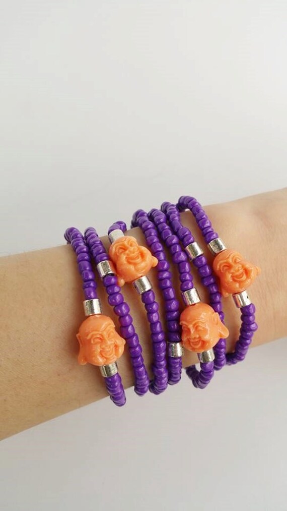 Stapeln Armbänder - Yoga Schmuck Lachende Buddha Lila Stretch Kunststoff Perlen Boho von TresJoliePT