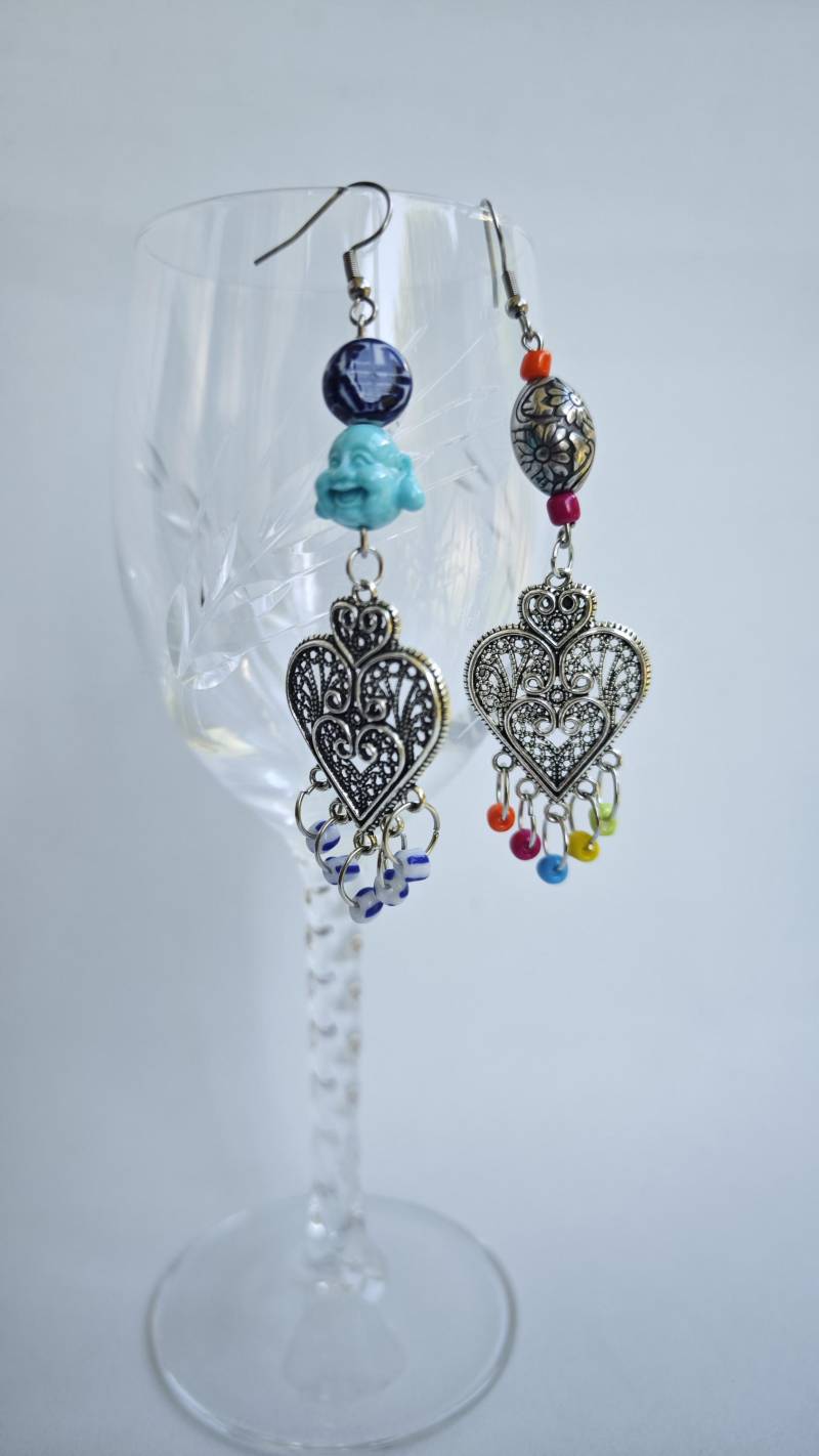 Weihnachtsgeschenk - Mismatch-Mix-Ohrringe-Assemblage Lange Kronleuchter-Ohrringe Budahh Upcycle-Schmuck Süße Ohrringe Vogelohrringe von TresJoliePT