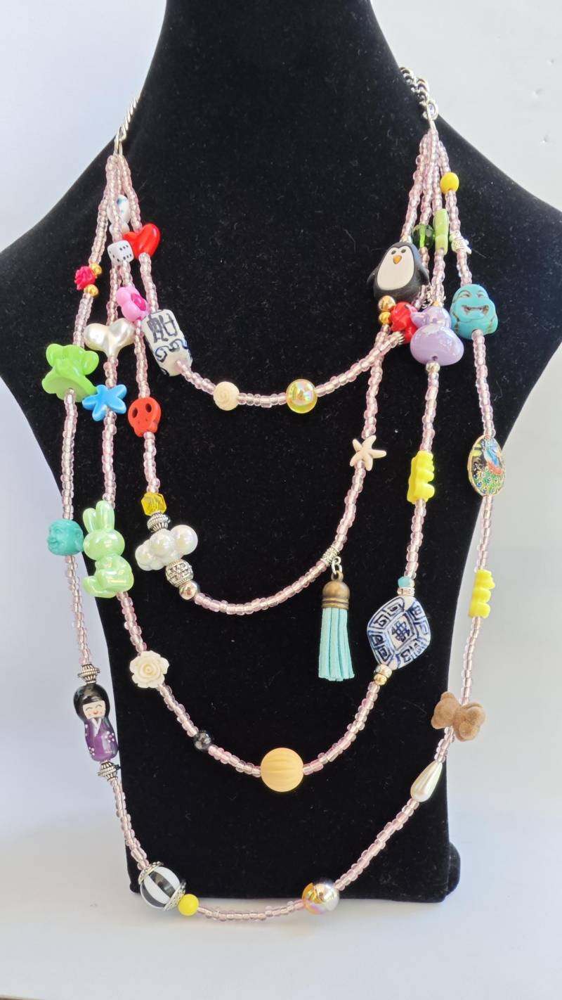 statement Halskette - Layering Hellrosa Mehrschichtige Klobige Quastenschmuck Quastenkette von TresJoliePT