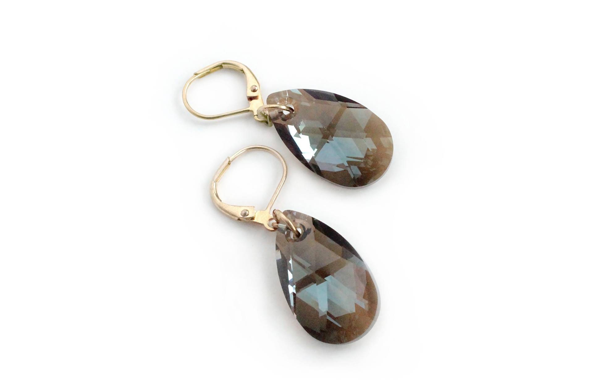 Facettierte Swarovski Kristall Tropfen Ohrringe in Bronze Und Gold von TresaJewelry