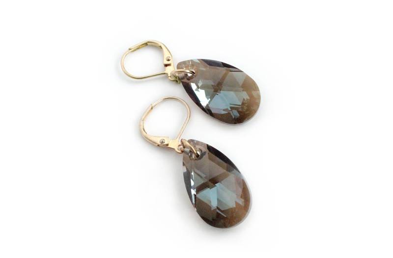 Facettierte Swarovski Kristall Tropfen Ohrringe in Bronze Und Gold von TresaJewelry