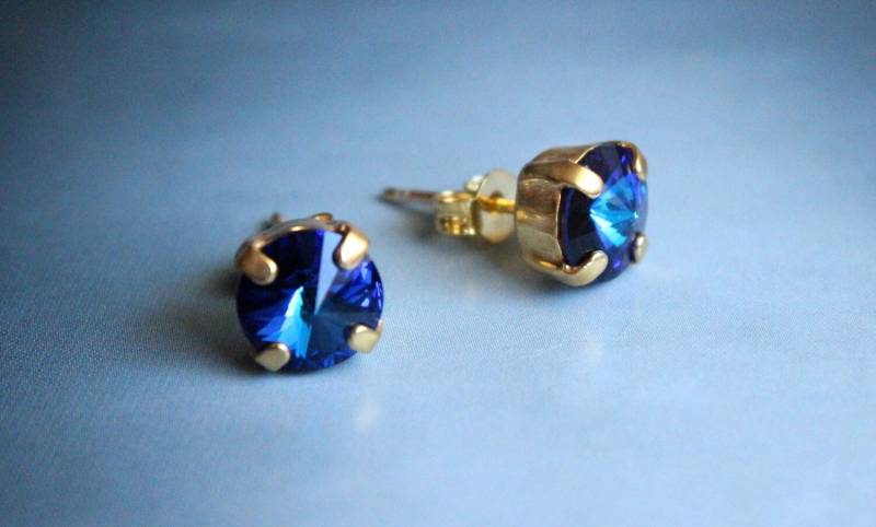 Rivoli Cut Swarovski Kristall Ohrstecker in Bermuda Blau - Wählen Sie Gold Oder Silber von TresaJewelry