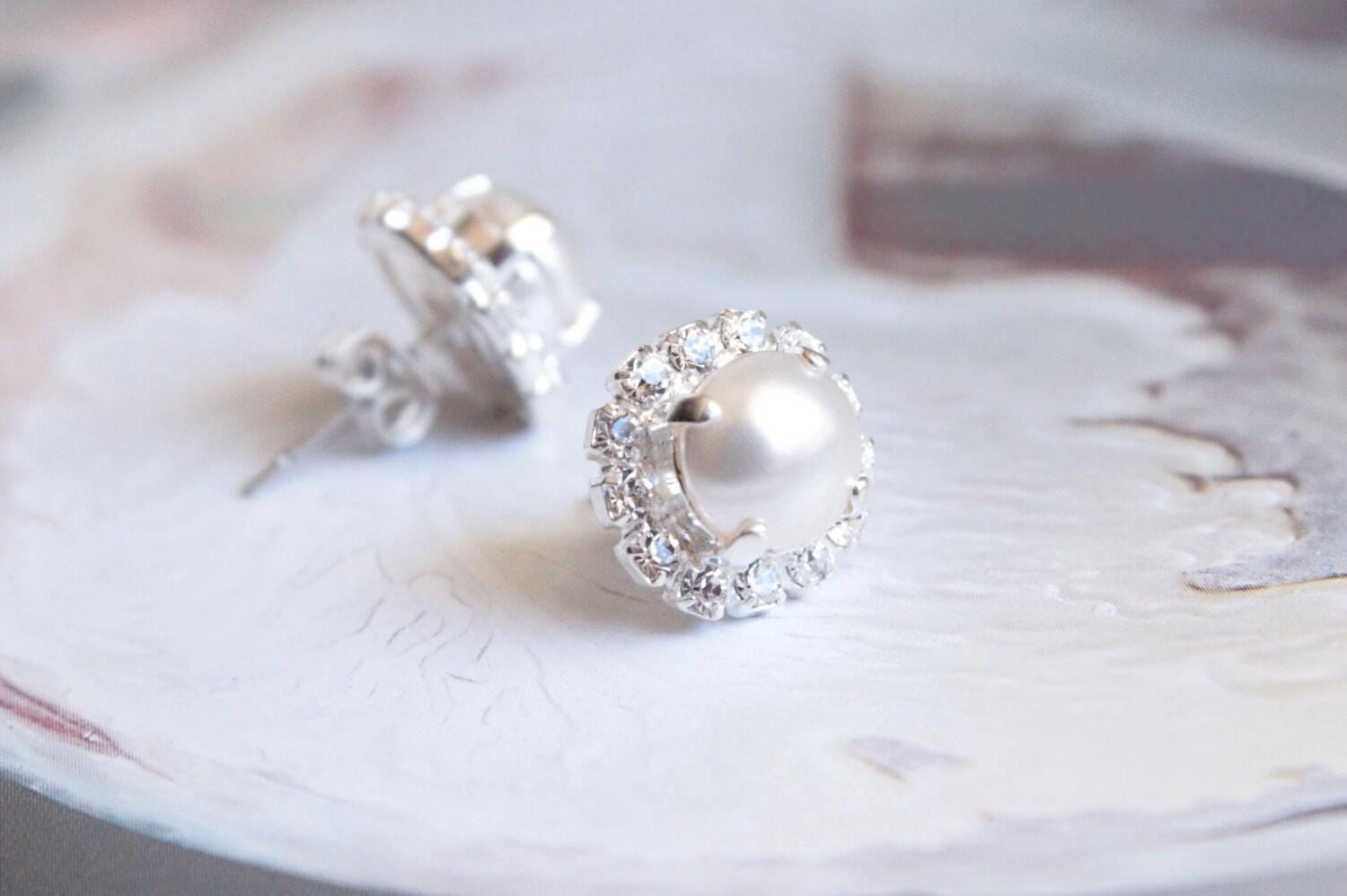 Swarovski Crystal Halo Ohrstecker in Perle Und Klarem Kristall von TresaJewelry