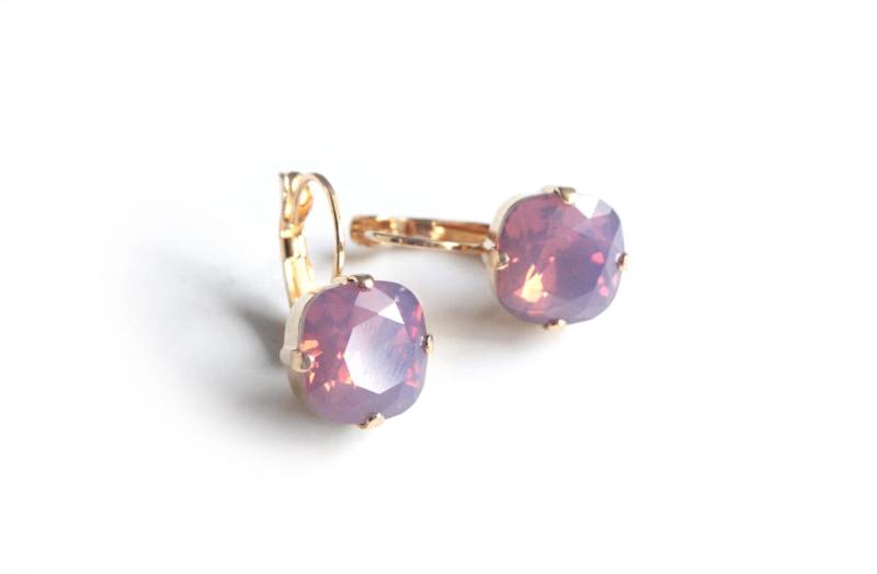 Swarovski Crystal Kissenschliff Tropfen Ohrringe in Purple Opal 12 Mm von TresaJewelry