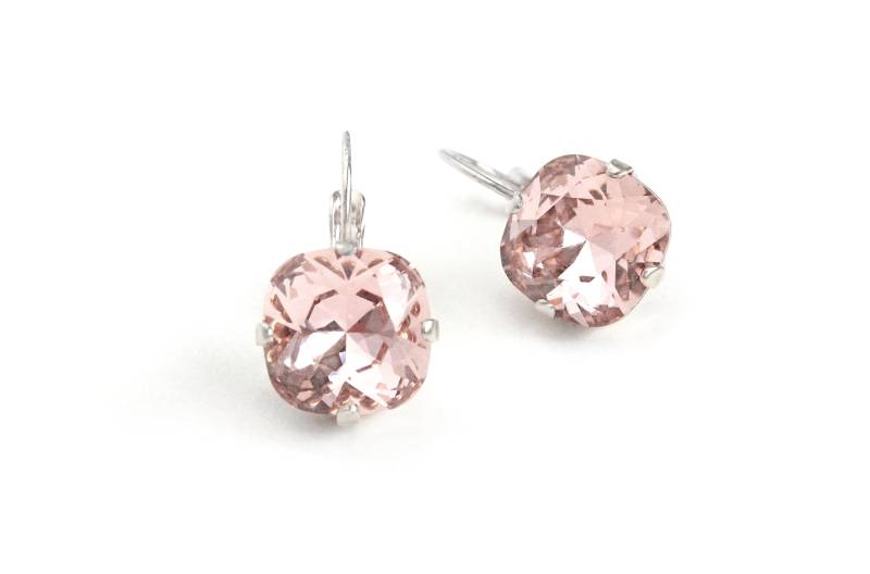 Swarovski Kristall Kissen Schliff Tropfen Ohrringe in Vintage Rose 12mm von TresaJewelry