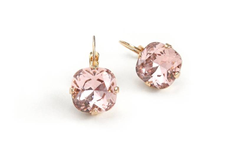 Swarovski Kristall Kissen Schliff Tropfen Ohrringe in Vintage Rose 12mm von TresaJewelry
