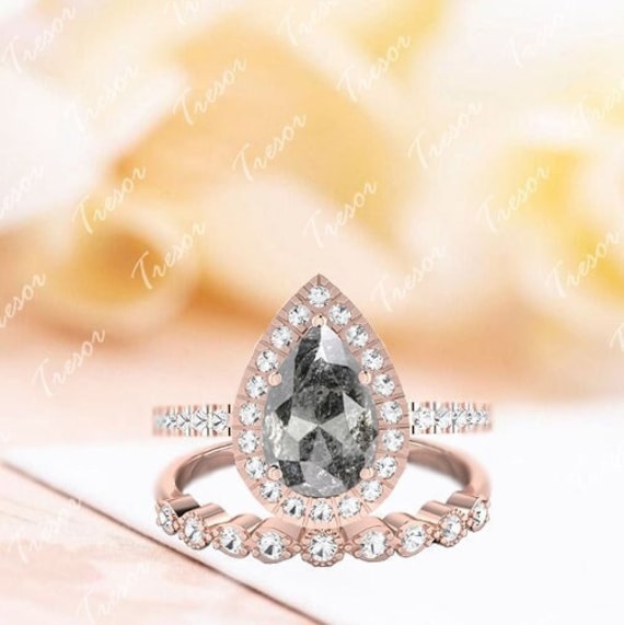 Salz Und Pfeffer Diamant Verlobungsring, Vintage Birnenform Schwarz Grau Roher Galaxy Ring Für Frauen, Statement Geschenk Mutter von TresorJewellry
