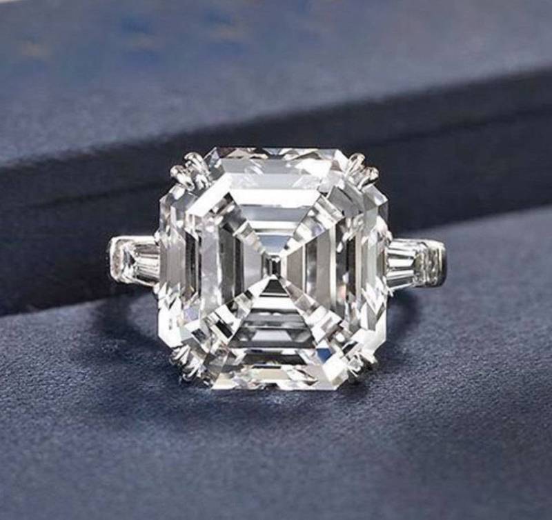 Asscher Moissanite Verlobungsring Harro Custom 3 Karat Mit Baguettes Supernova Weißgold-Platin von TresorsDuJour