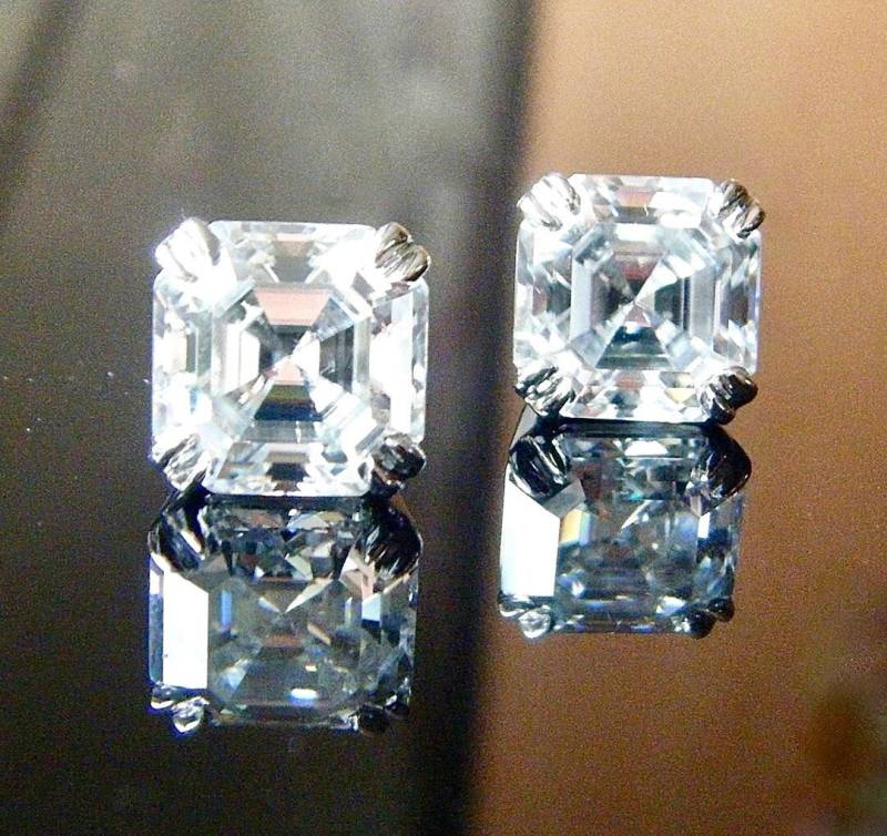 stud Moissanite Ohrringe 14K Gold Für Frauen, Benutzerdefinierte Alltag Smaragd Schnitt Qualität Farblos Vvs Oder Lab Diamanten 3 Karat von TresorsDuJour
