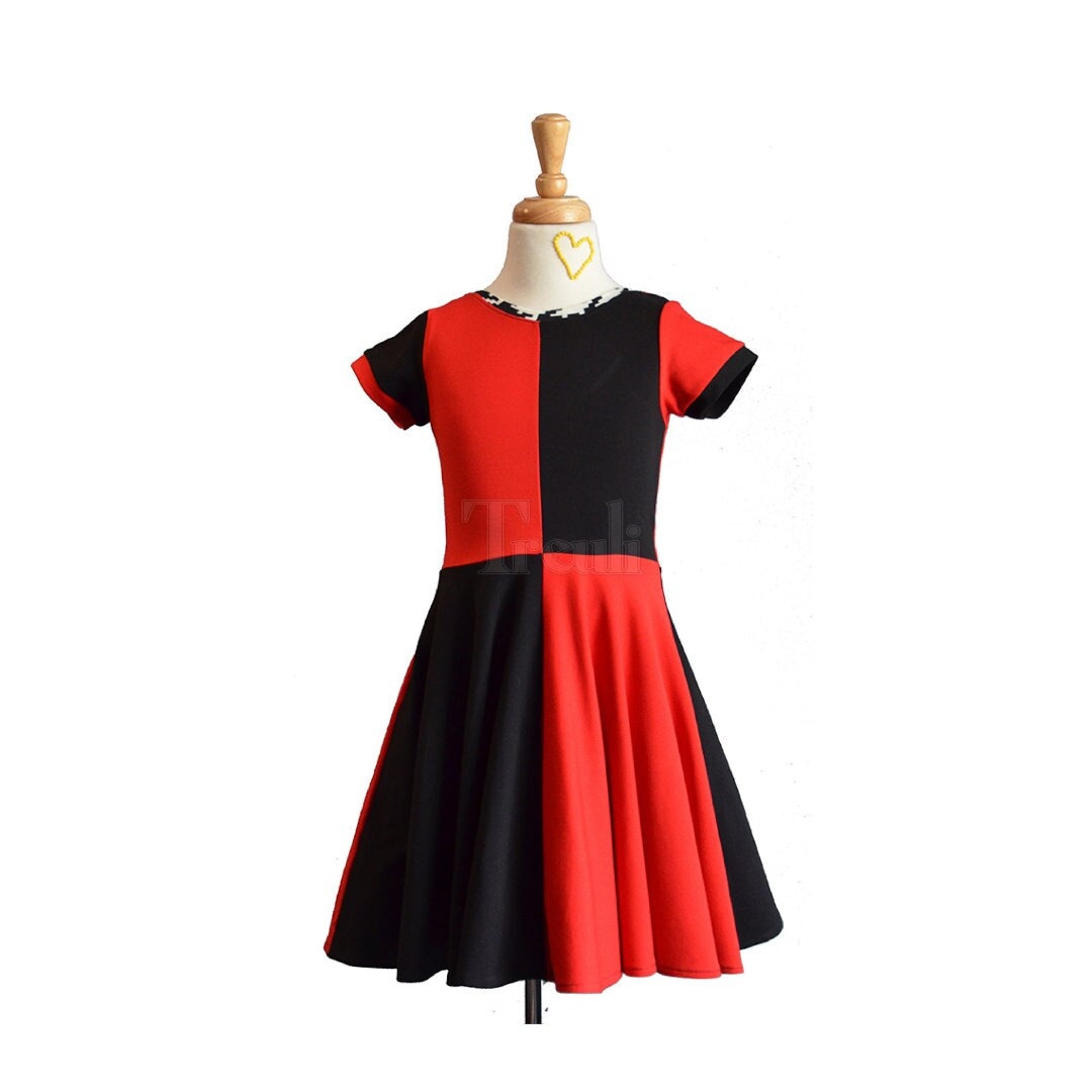 Harlekin Inspiriertes Doppelstrickkleid-Mädchen von Treuli