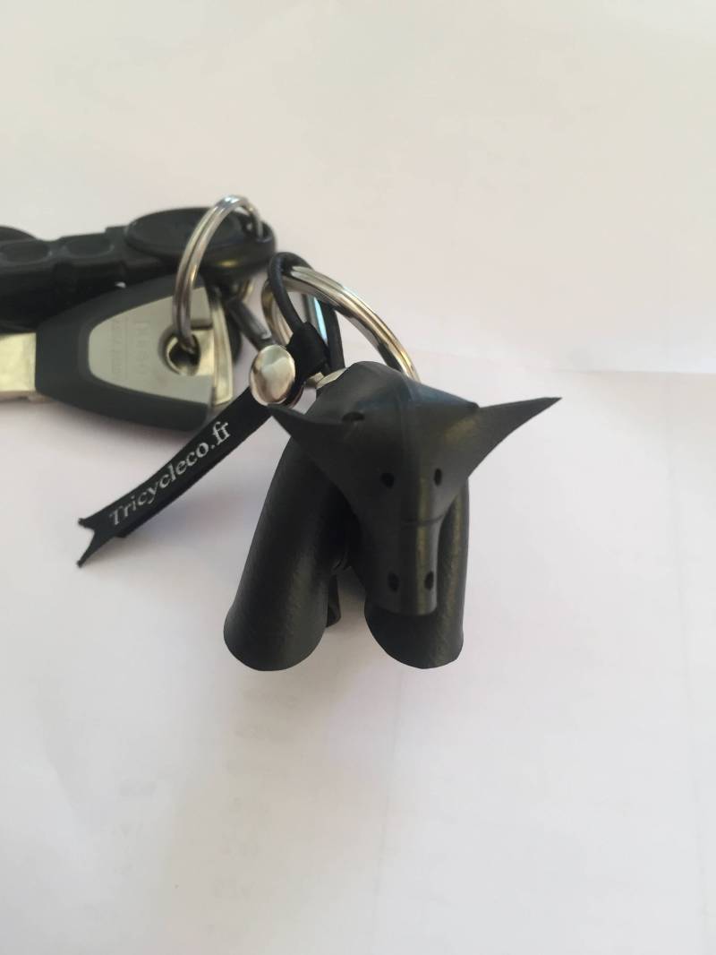 Origami-Büffelschlauch-Schlüsselanhänger Origami-Büffelschlauch-Schlüsselanhänger von TriCyclEco