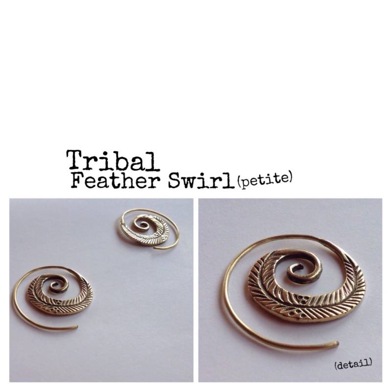 stammes-Feder Wirbel | Petite Messing Ohrringe /E5 stammes-Feder Wirbel | Petite Messing Ohrringe /E5 von TribalGoddessLove