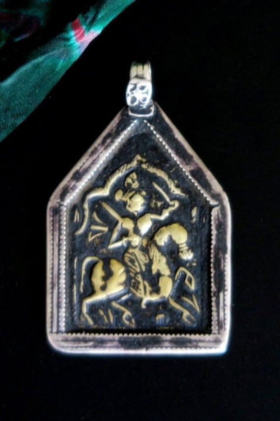 Old India Silver - Bhumiya Raj Anhänger Aus Nordindien Old India Silver - Bhumiya Raj Anhänger Aus Nordindien von TribalMuse