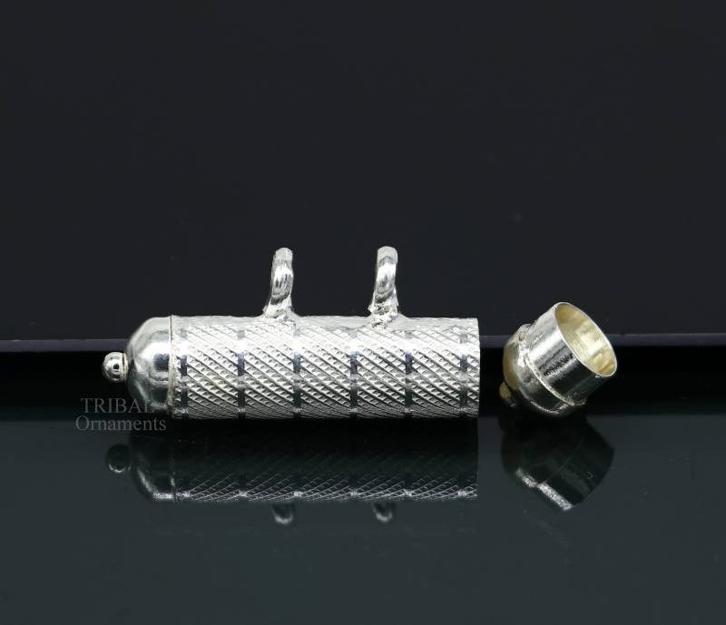Massiv Sterling Silber Handgefertigt Wunderschöne Runde Tabiz Handgemachte Amulett Box Anhänger, Mantra Box,/Maskottchen, Kavacham Schmuck Ssp1749 von TribalOrnaments