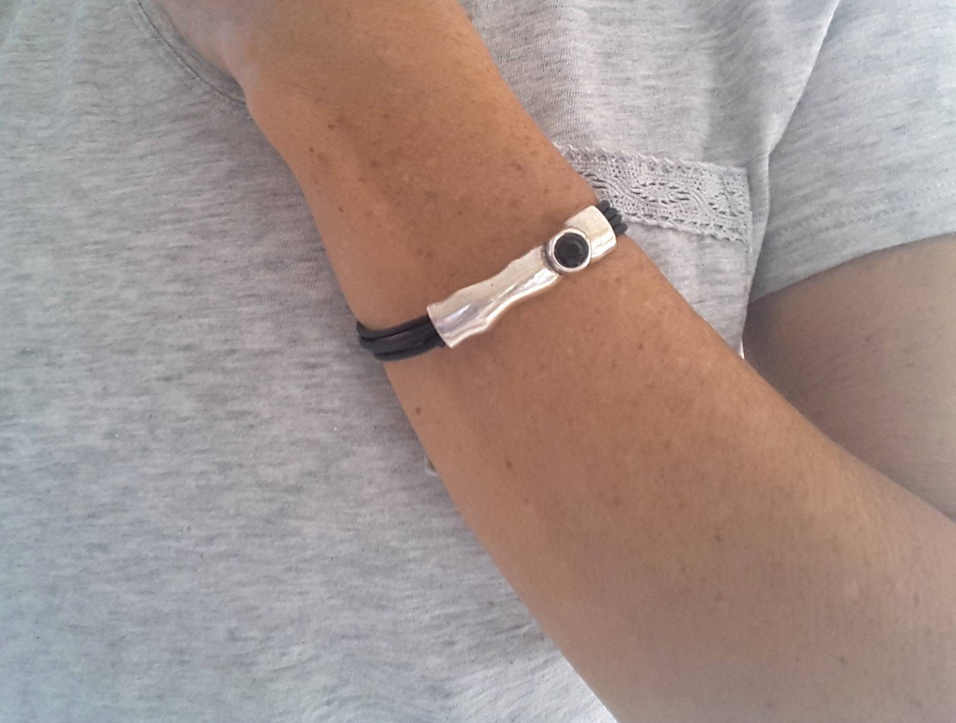 Boho Armband, Frauen Lederarmband, Leder Wickelarmband Swarovski Armband, Silber Perlenarmband von TribalandmoreJewelry