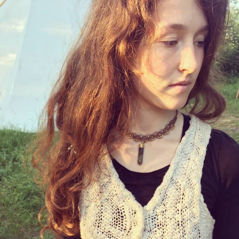 Erdige Fee Wundervoll Zauberhafte Seele Makrame Labradorit Collier Halskette Bohemian Gipsy Style Magie Des Waldes Golden Brass Macrame von TribaliGitana
